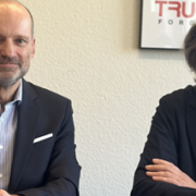 Nächster Industriebetrieb hängt an einer Windkraftanlage